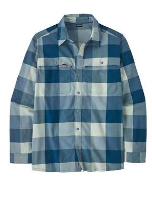 Patagonia Men's Early Rise Stretch Shirt in Clark Fork: Wispy Green mad river outfitters men's shirts and tops