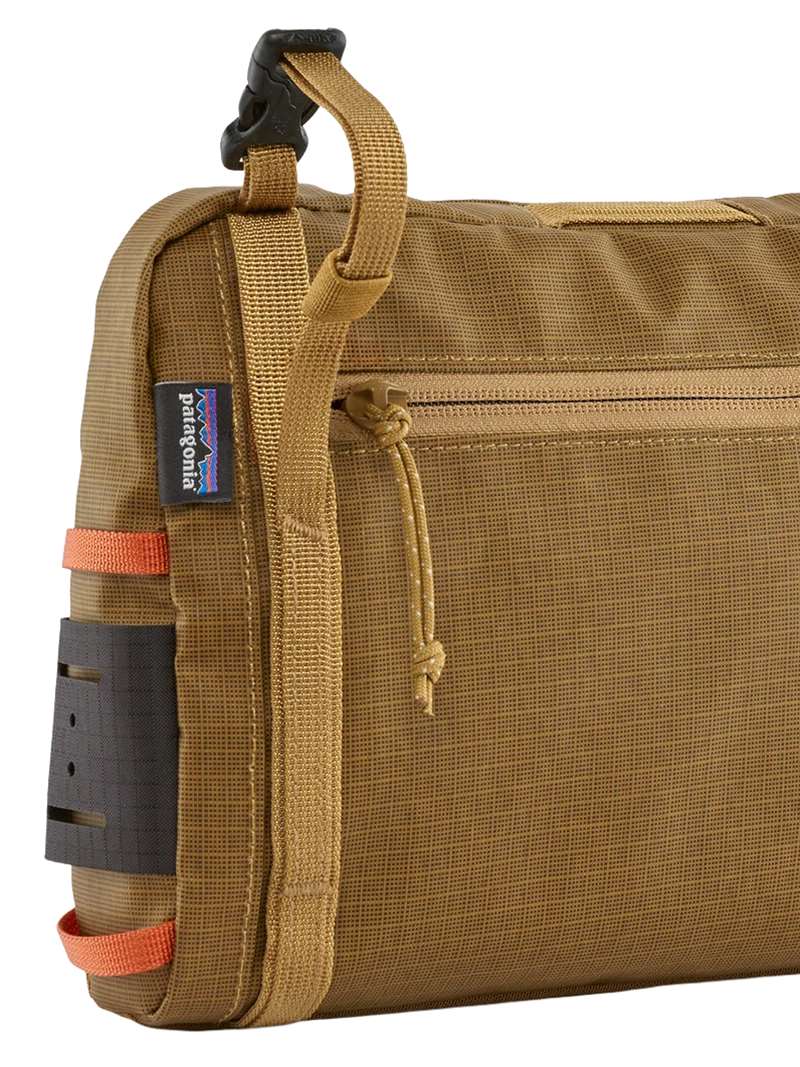 Patagonia Stealth Switch Pack 3L in Bobcat Brown
