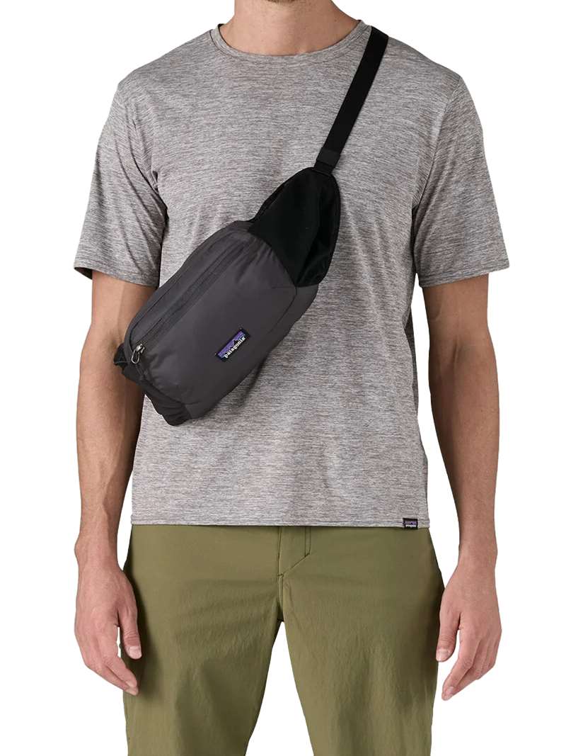 Patagonia Terravia Hip Pack 4L in Faded Magenta