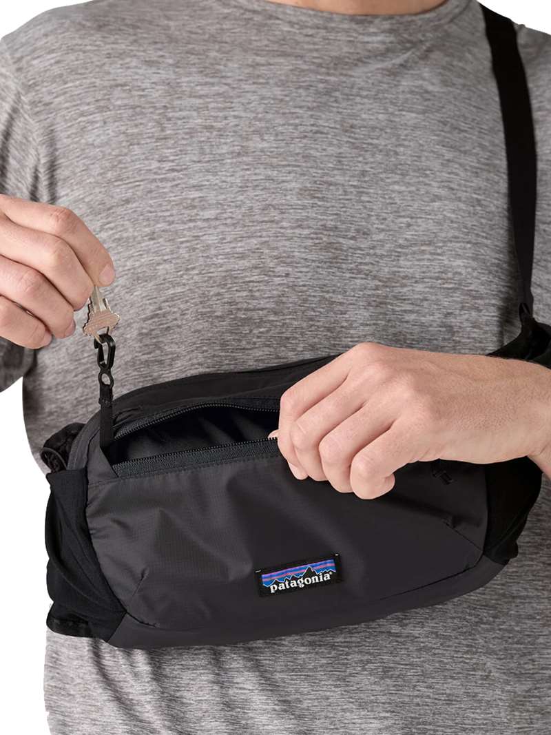 Patagonia Terravia Hip Pack 4L in Faded Magenta
