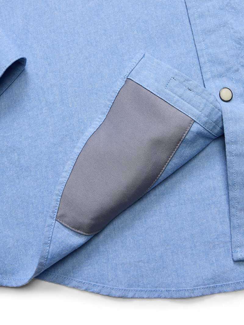 Howler Brothers Crosscut Deluxe Snapshirt- Fanned Flora on Faded Blue Oxford